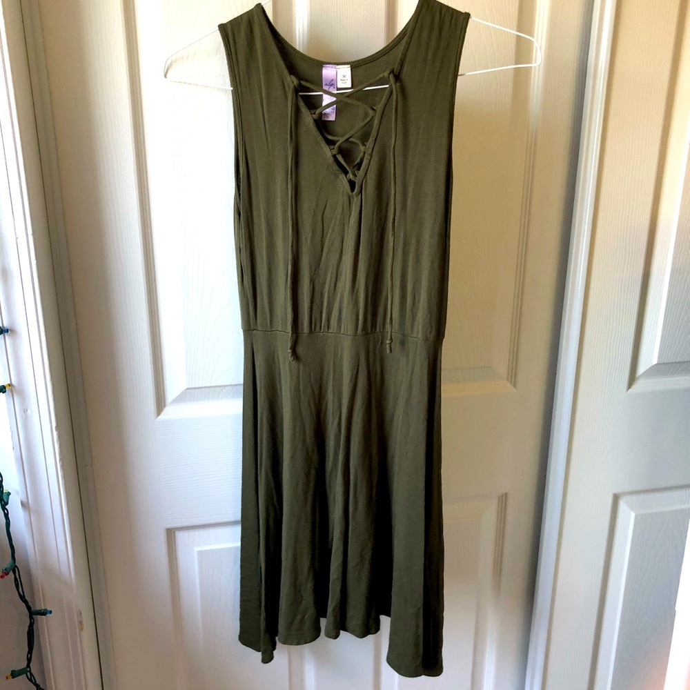 Alya Dress